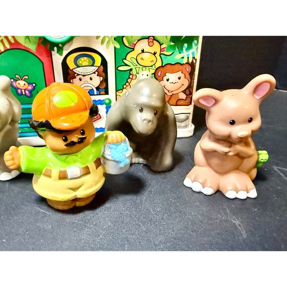 Fisher-Price Little People On-The-Go Zoo playset
Zoo keeper 4 animals safari - Picture 3 of 7